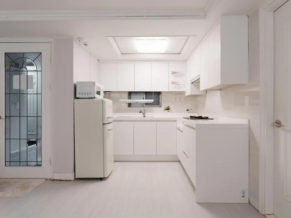 דירה Everyday Fun Fun-3Nights Free Pickup From Seoul Station-3Room 6Bed 2Bath-Namsantower View-Grill Bbq קוריאה הדרומית